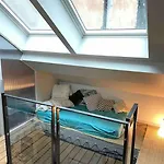 Loft Centre Situe Dans Rue Calme *