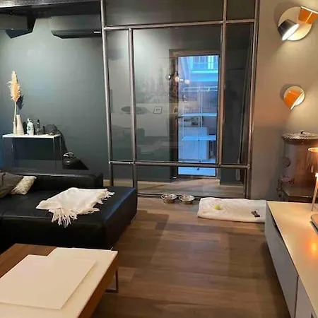 Loft Centre Situé Dans Rue Calme