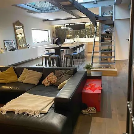 Loft Centre Situe Dans Rue Calme Apartamento