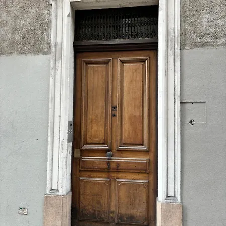 Loft Centre Situé Dans Rue Calme