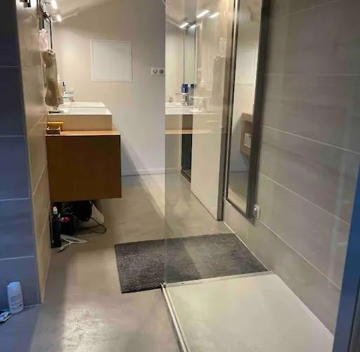 Loft Centre Situé Dans Rue Calme Apartamento