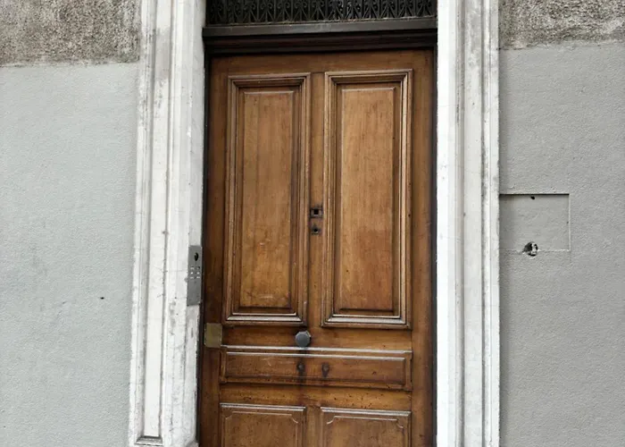 Loft Centre Situé Dans Rue Calme
