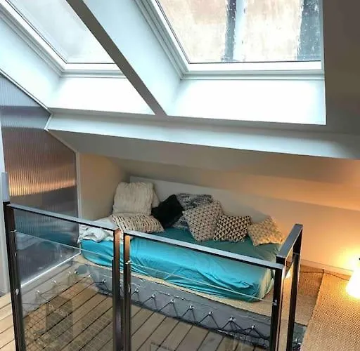 Loft Centre Situé Dans Rue Calme *